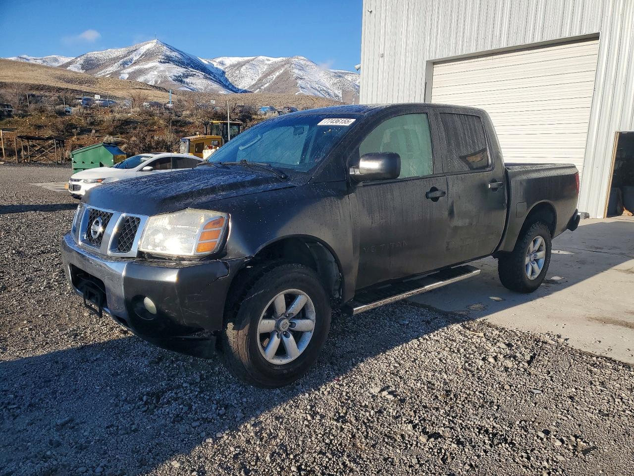 NISSAN TITAN 2010