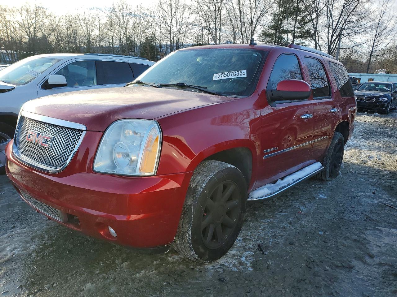 GMC YUKON 2013