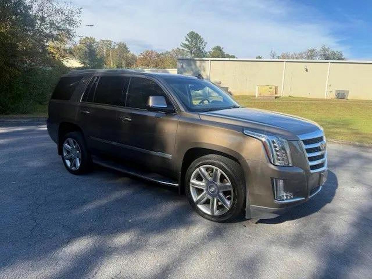CADILLAC ESCALADE 2016
