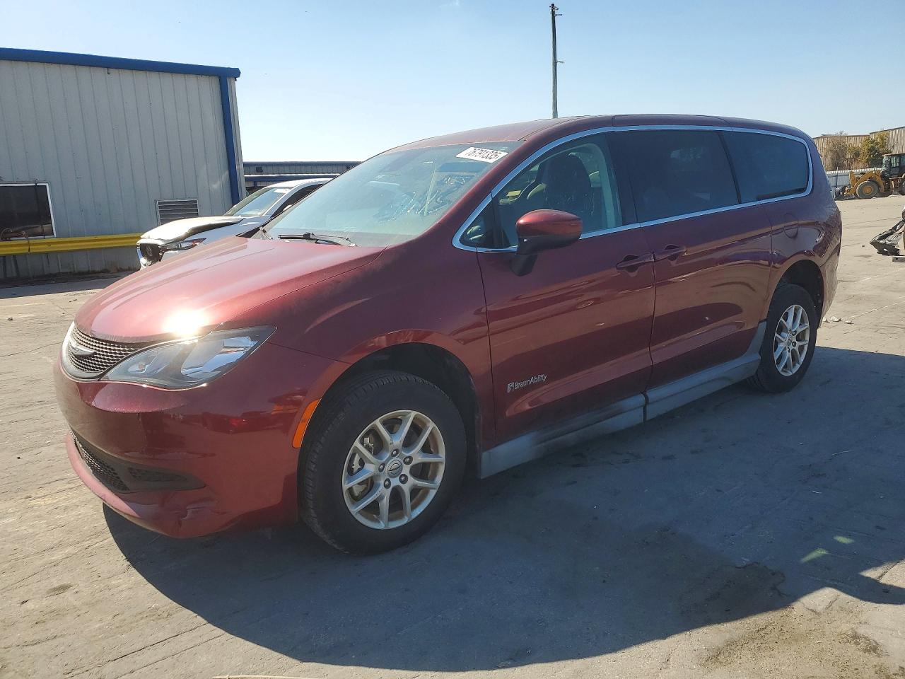 CHRYSLER VOYAGER 2022