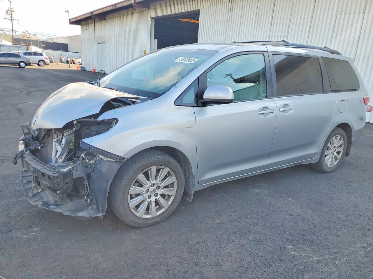 TOYOTA SIENNA 2017