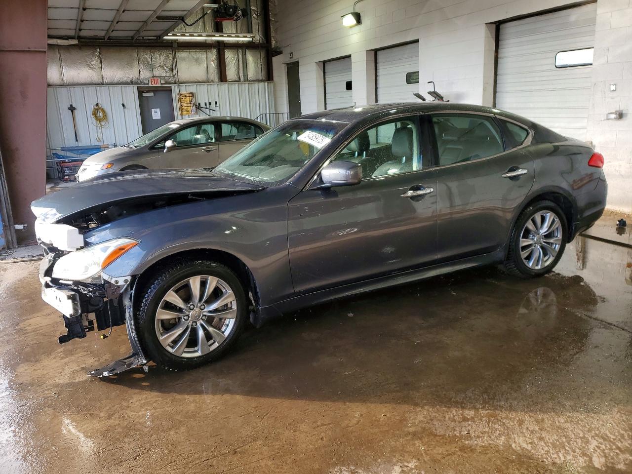 INFINITI M37 2012