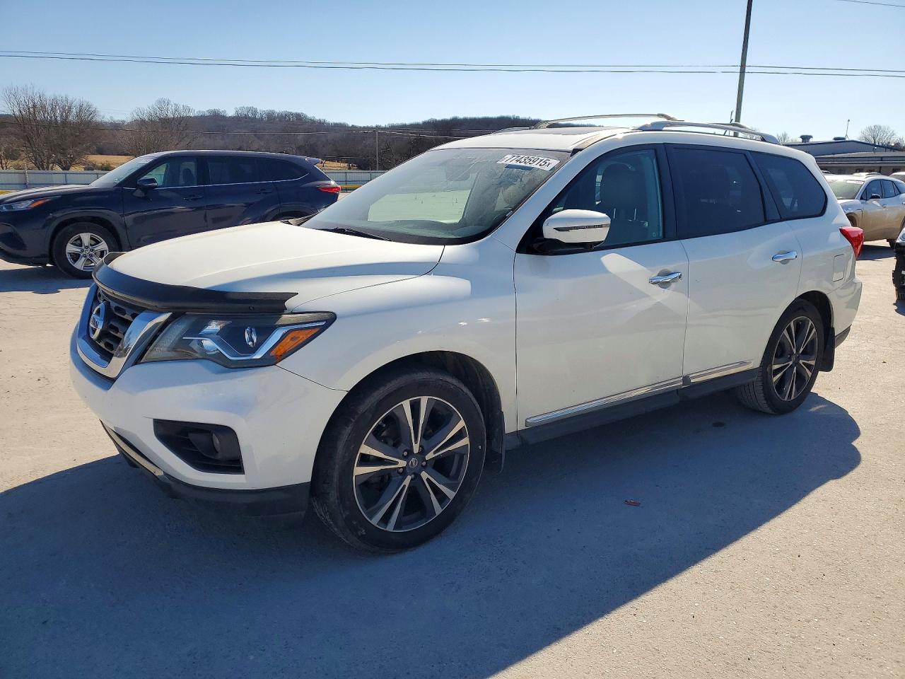 NISSAN PATHFINDER 2017