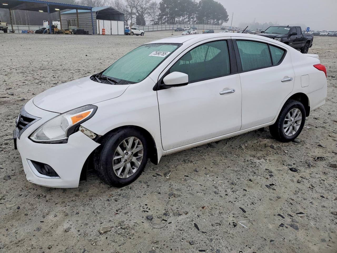 NISSAN VERSA 2018