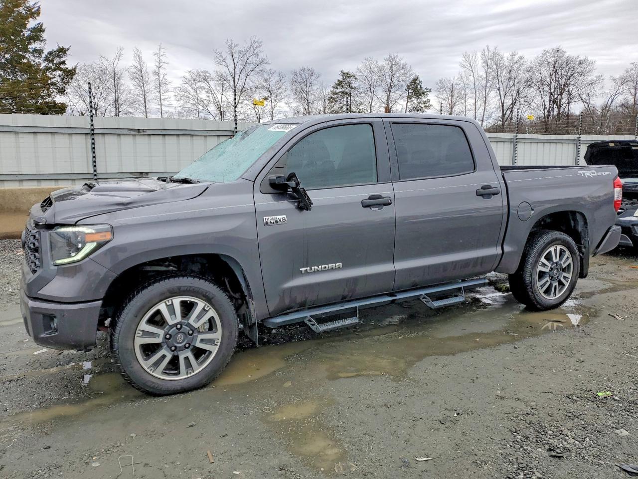 TOYOTA TUNDRA 2021
