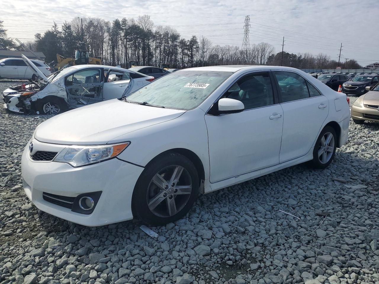 TOYOTA CAMRY 2013