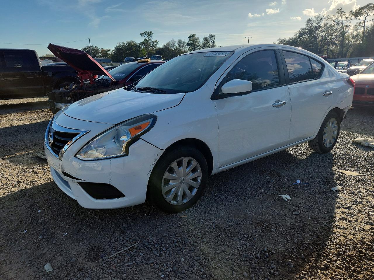 NISSAN VERSA 2015