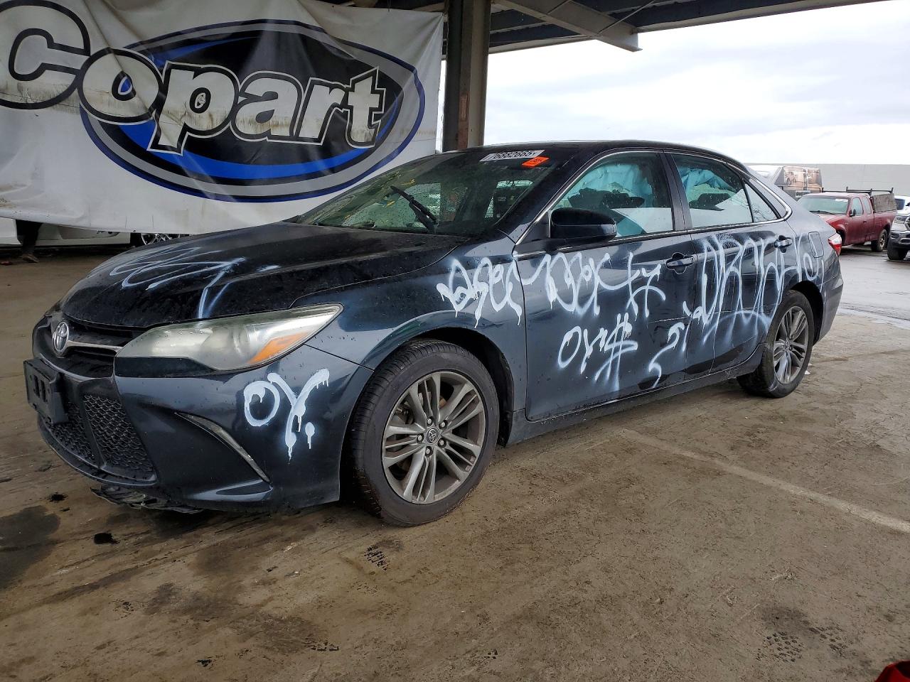TOYOTA CAMRY 2015