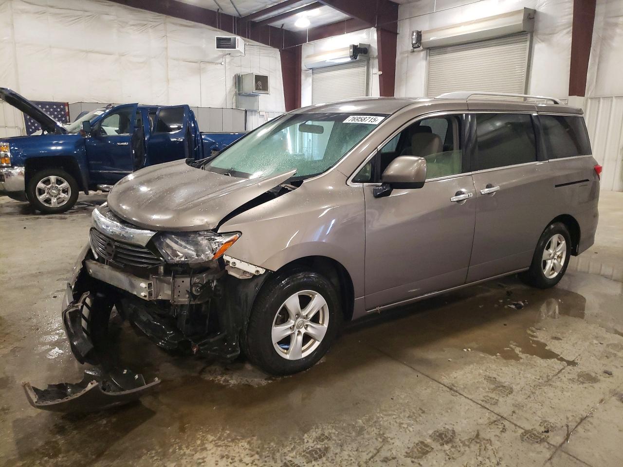 NISSAN QUEST 2016