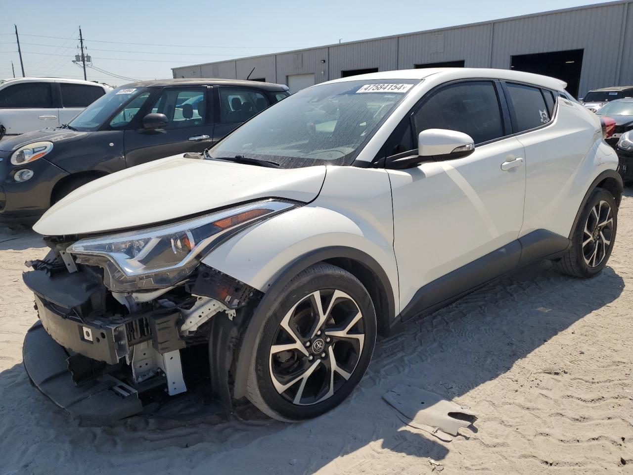 TOYOTA C-HR XLE 2019