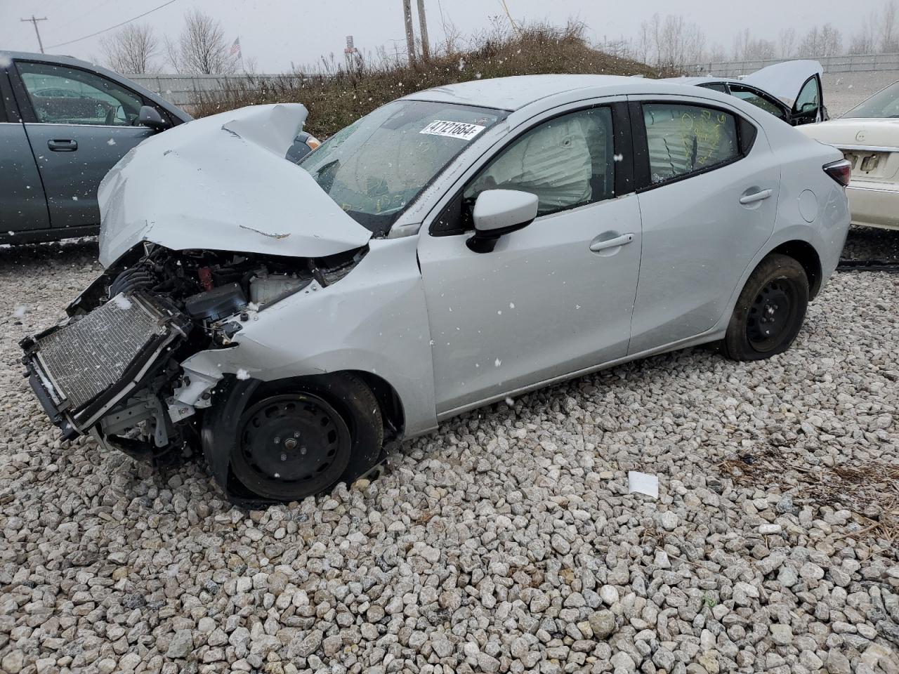 TOYOTA YARIS L 2019