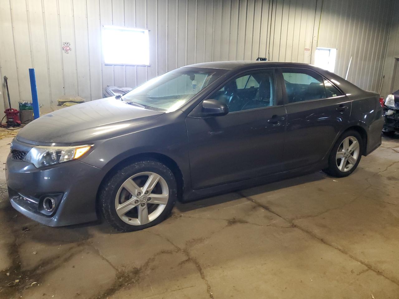 TOYOTA CAMRY 2014