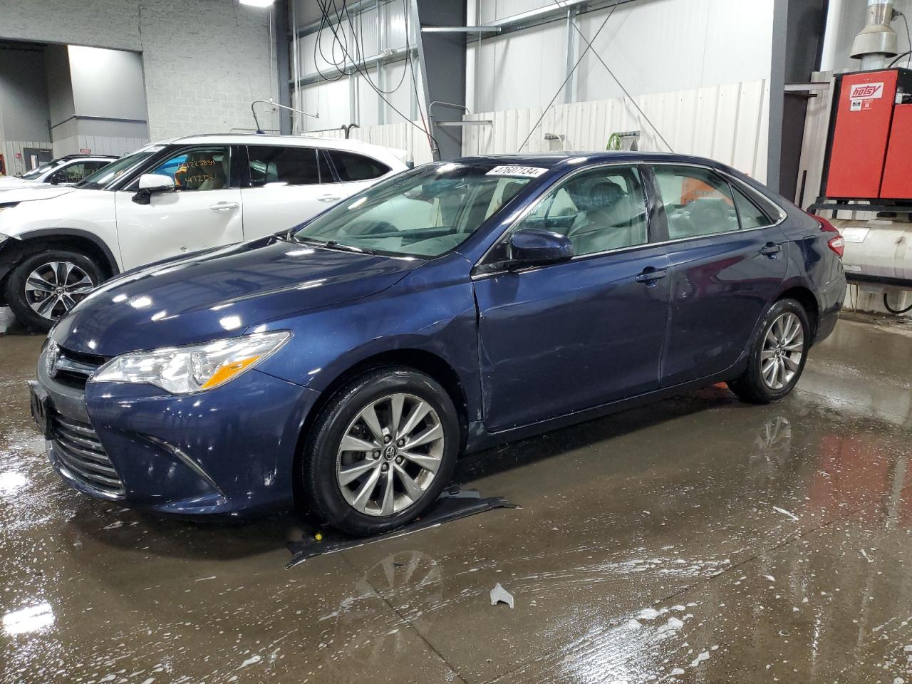 TOYOTA CAMRY 2017