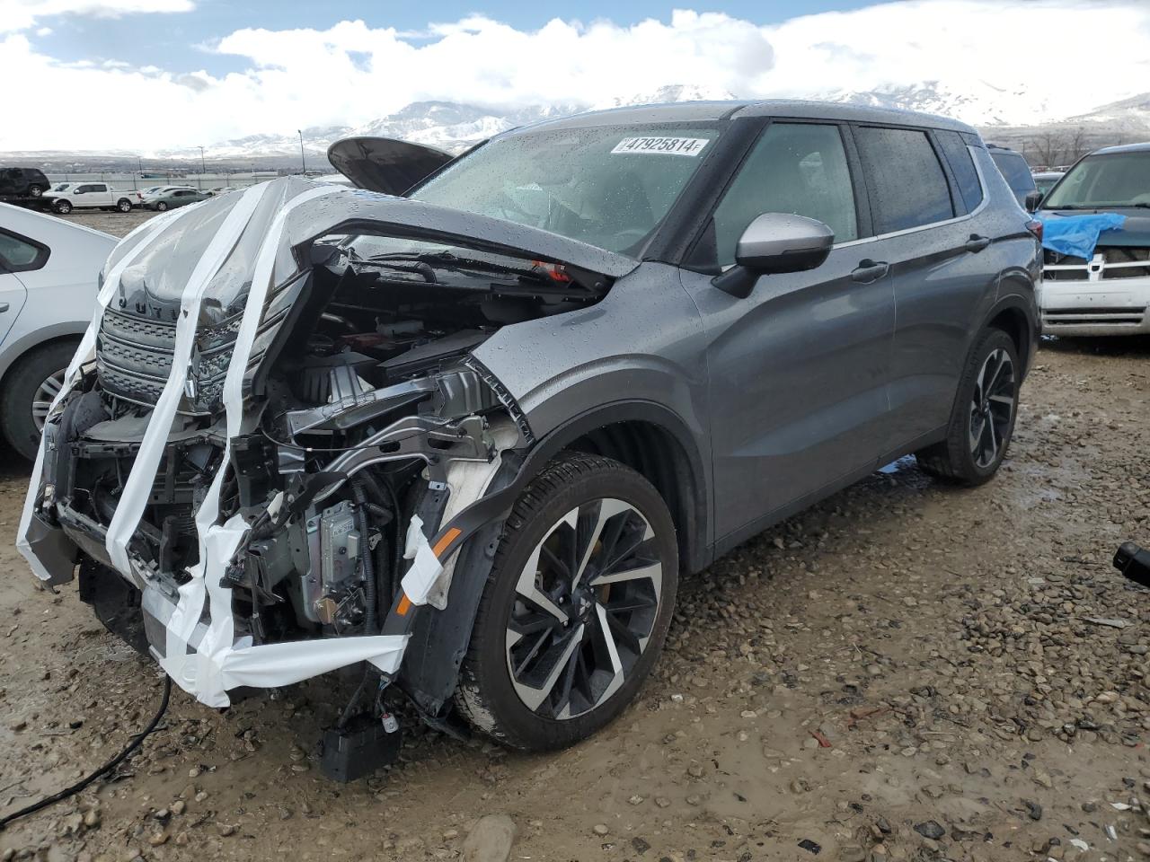 MITSUBISHI OUTLANDER 2022