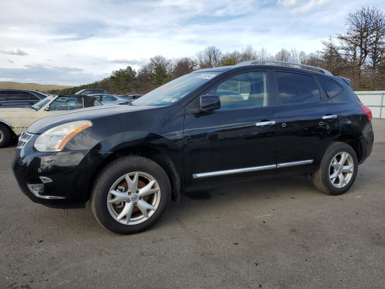 NISSAN ROGUE S 2011