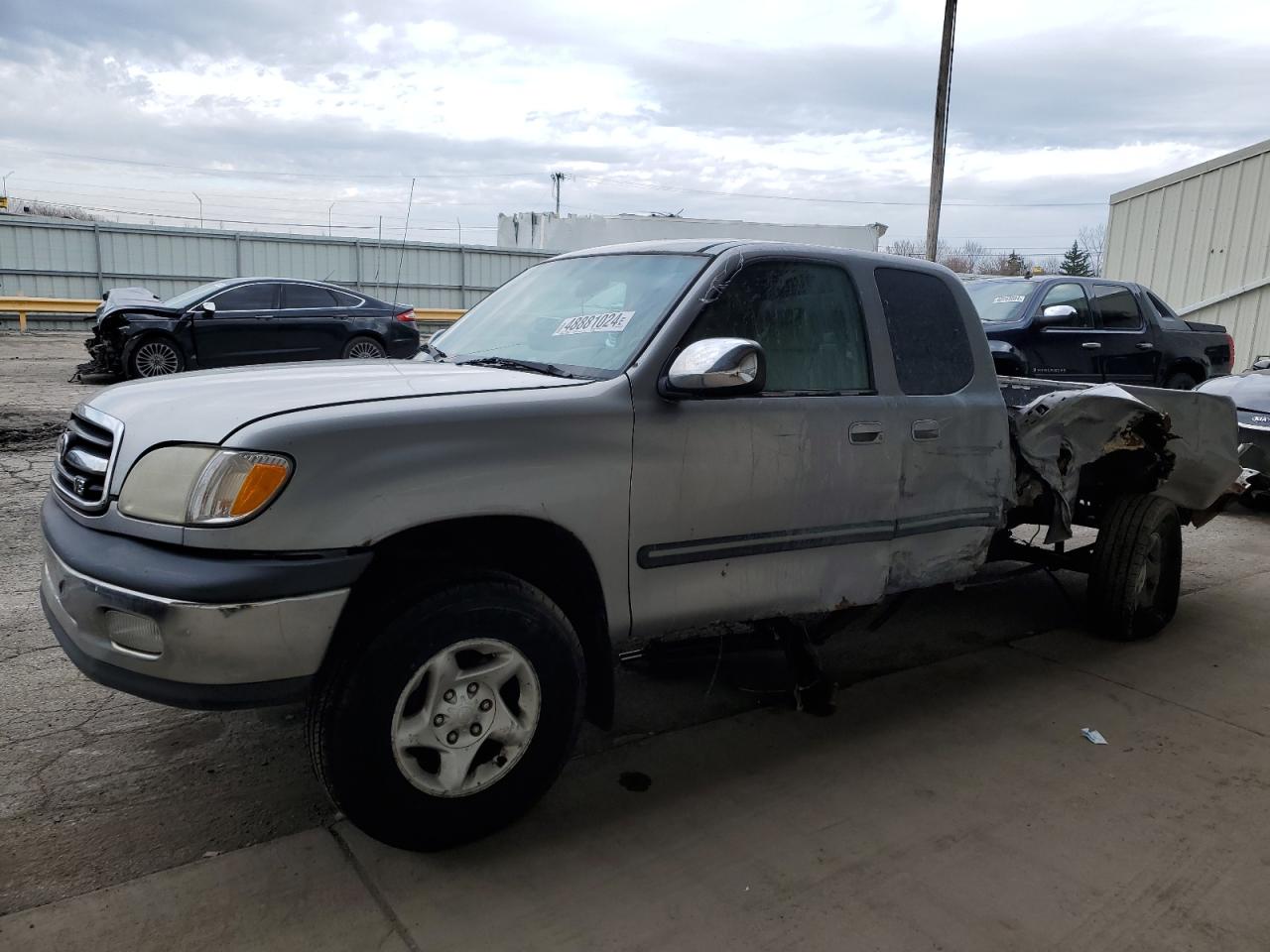 TOYOTA TUNDRA ACC 2001