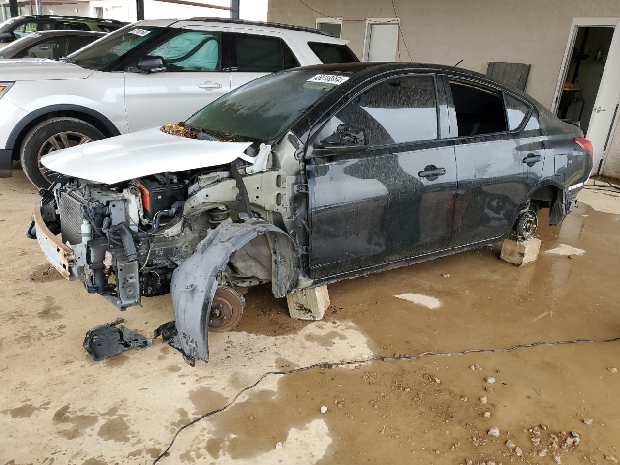 NISSAN VERSA 2016