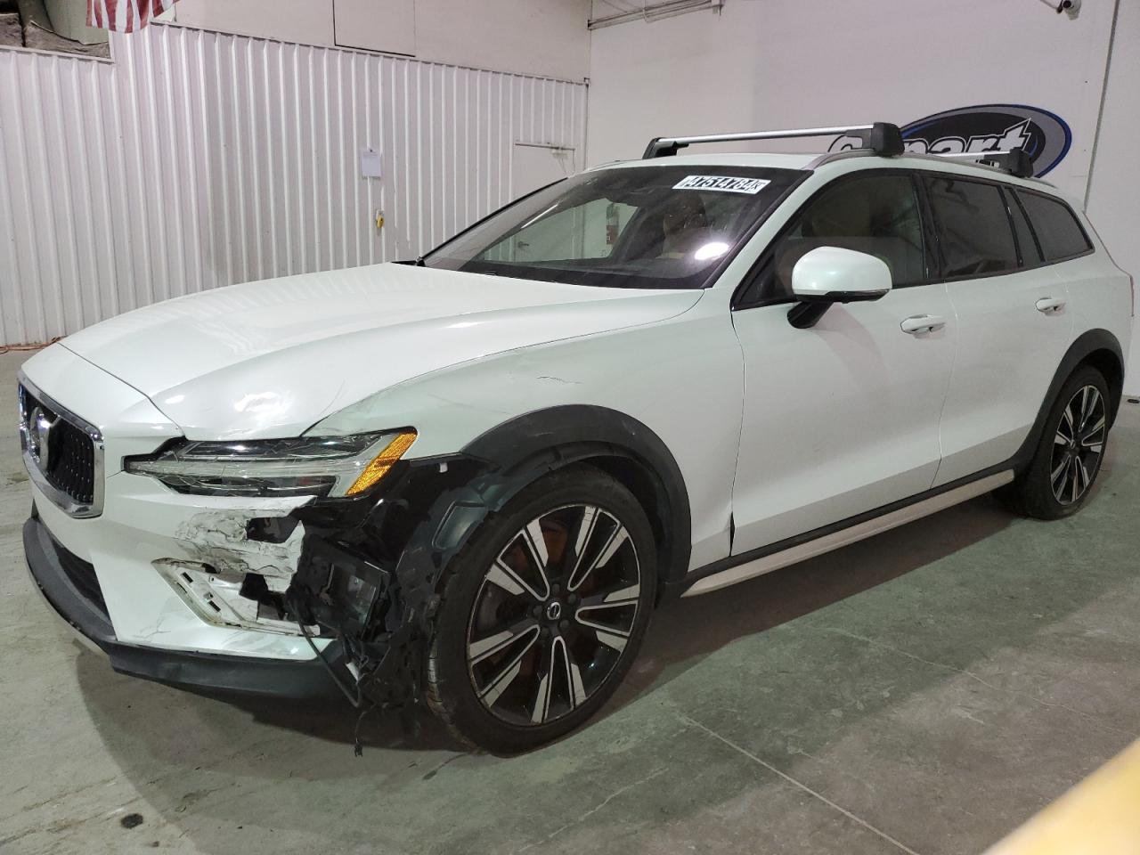 VOLVO V60 CROSS 2020