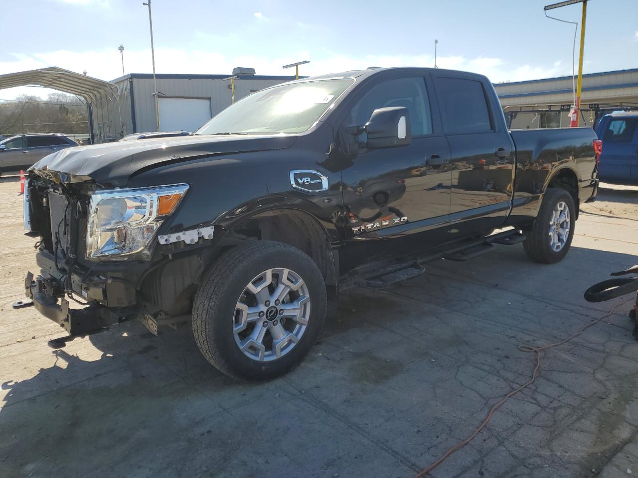NISSAN TITAN 2023