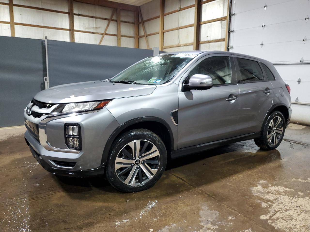 MITSUBISHI Outlander 2021
