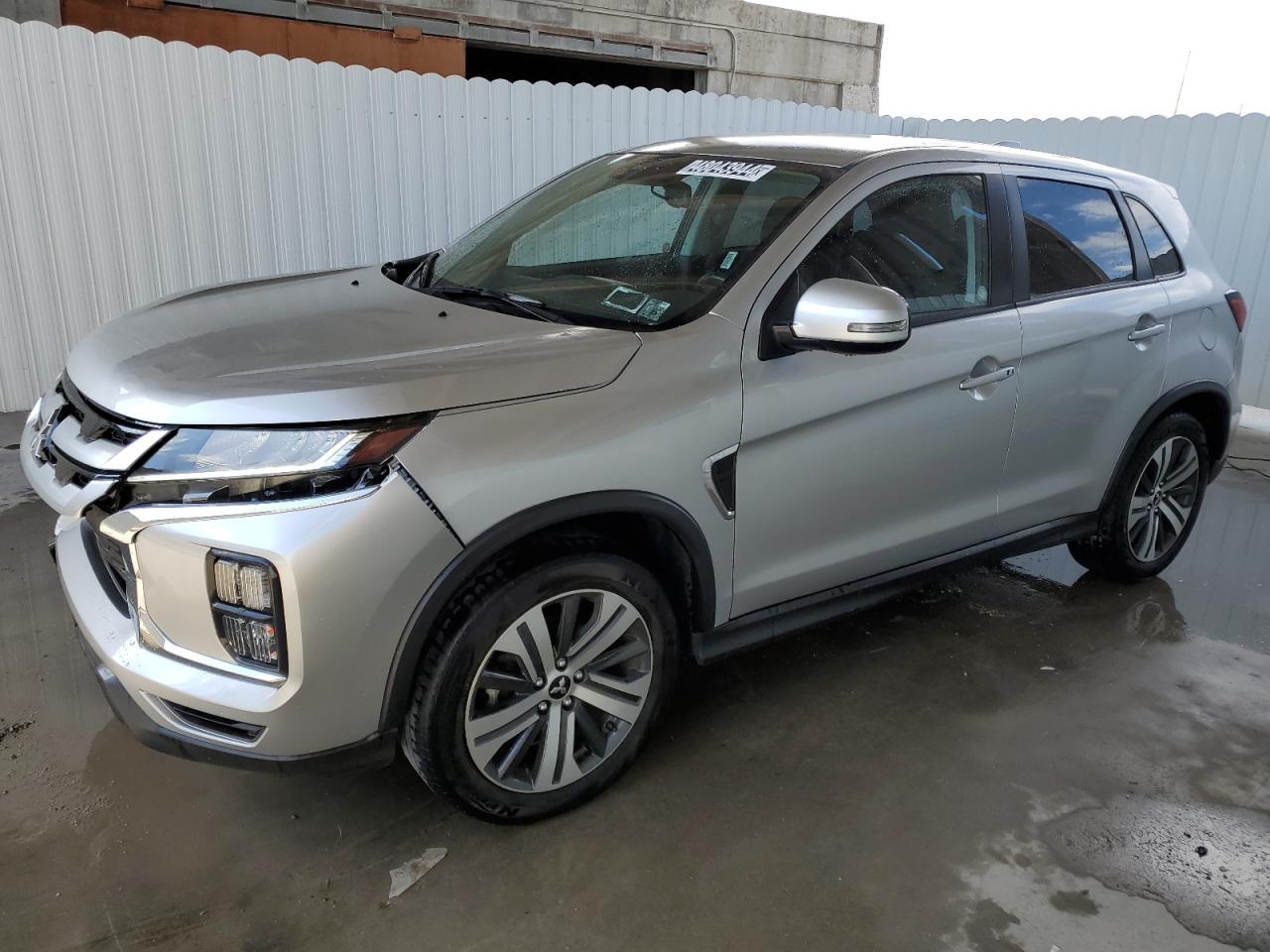 MITSUBISHI Outlander 2021