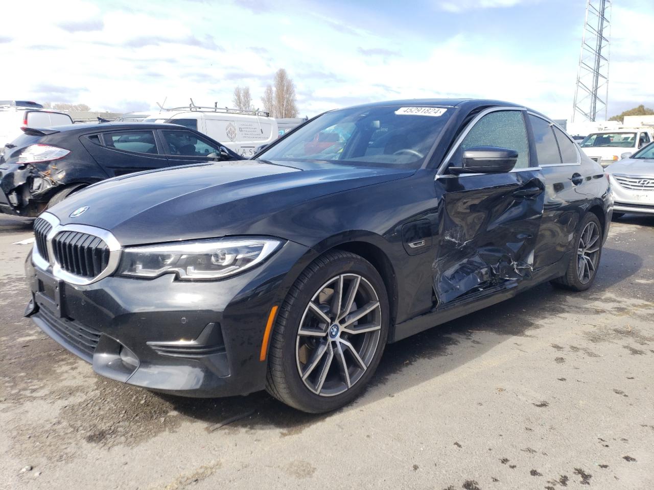 BMW 330E 2022