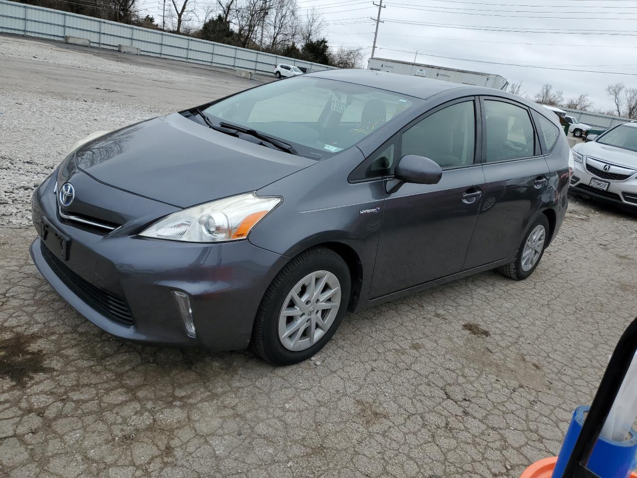 TOYOTA PRIUS V 2014