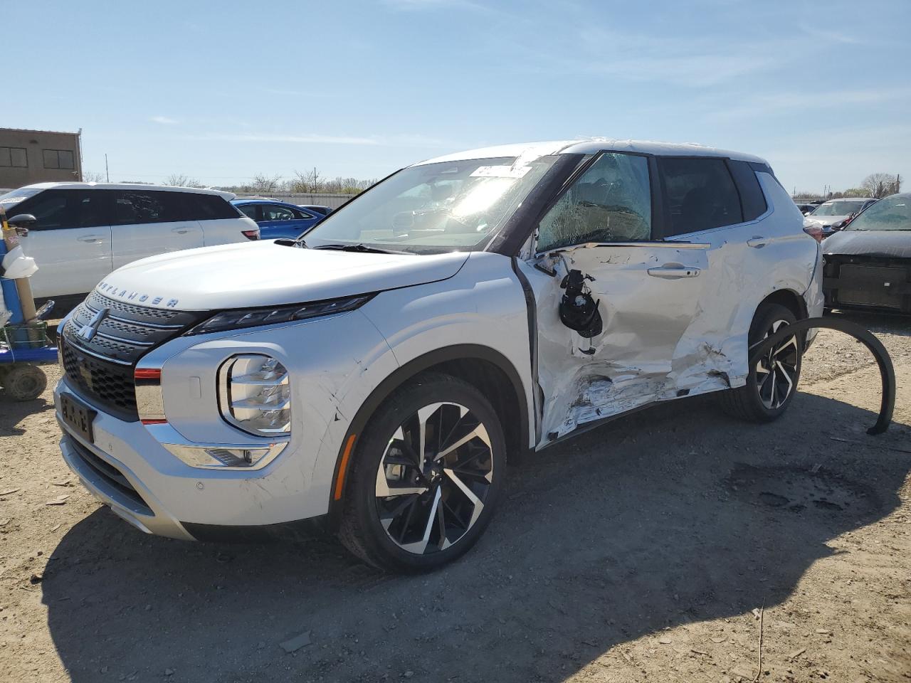 MITSUBISHI OUTLANDER 2023