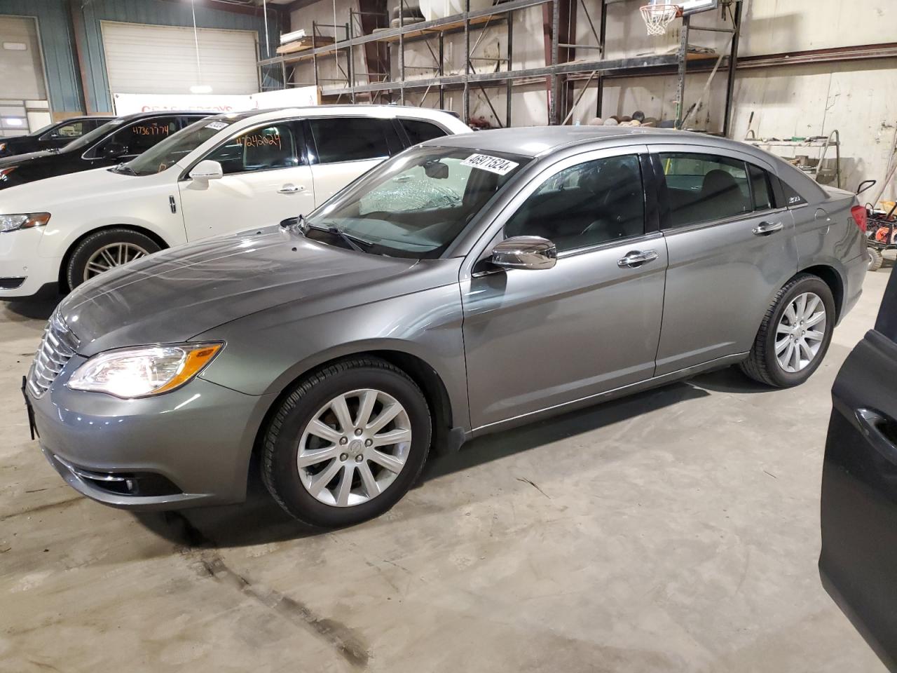 CHRYSLER 200 2013