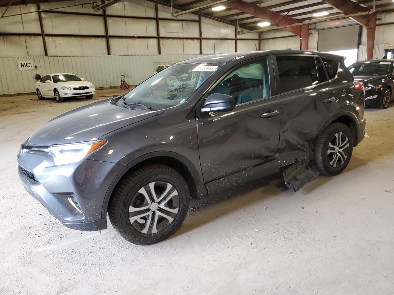 TOYOTA RAV4 LE 2018