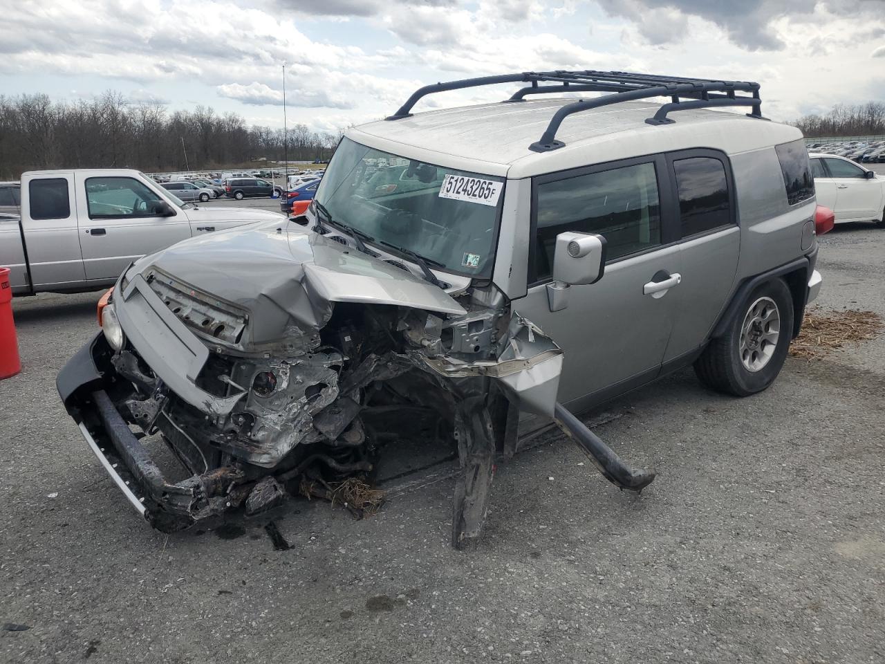 TOYOTA FJ CRUISER 2012