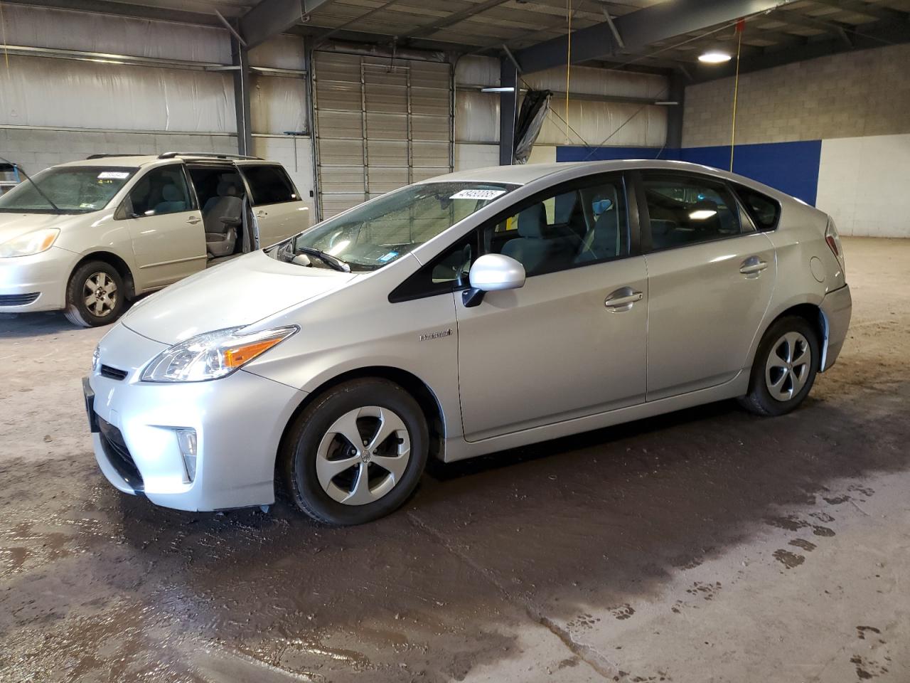 TOYOTA PRIUS 2013
