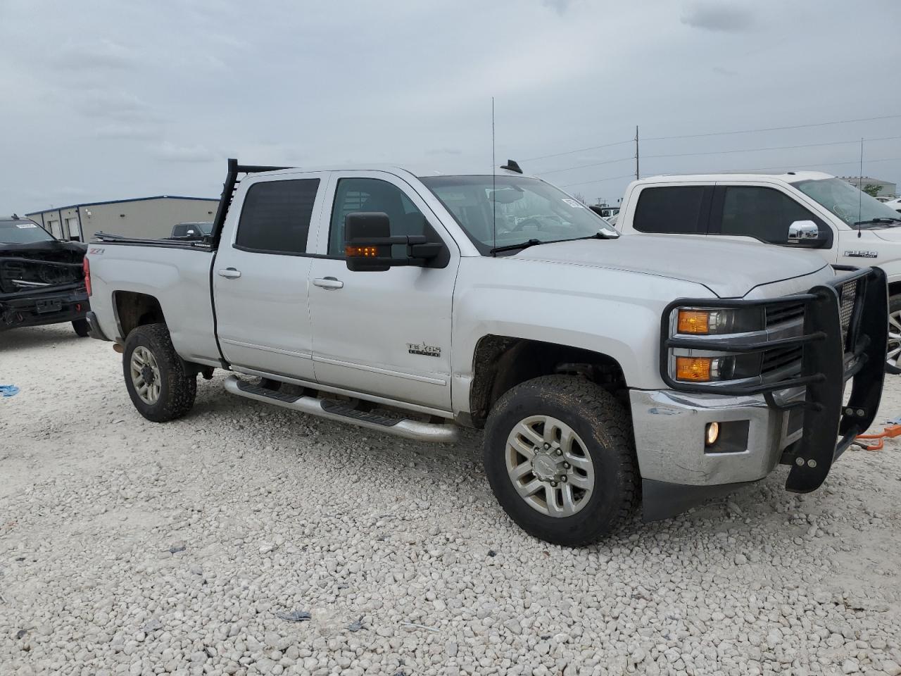 CHEVROLET SILVERADO 2017