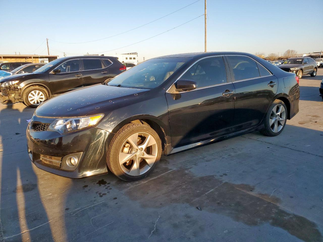 TOYOTA CAMRY SE 2012