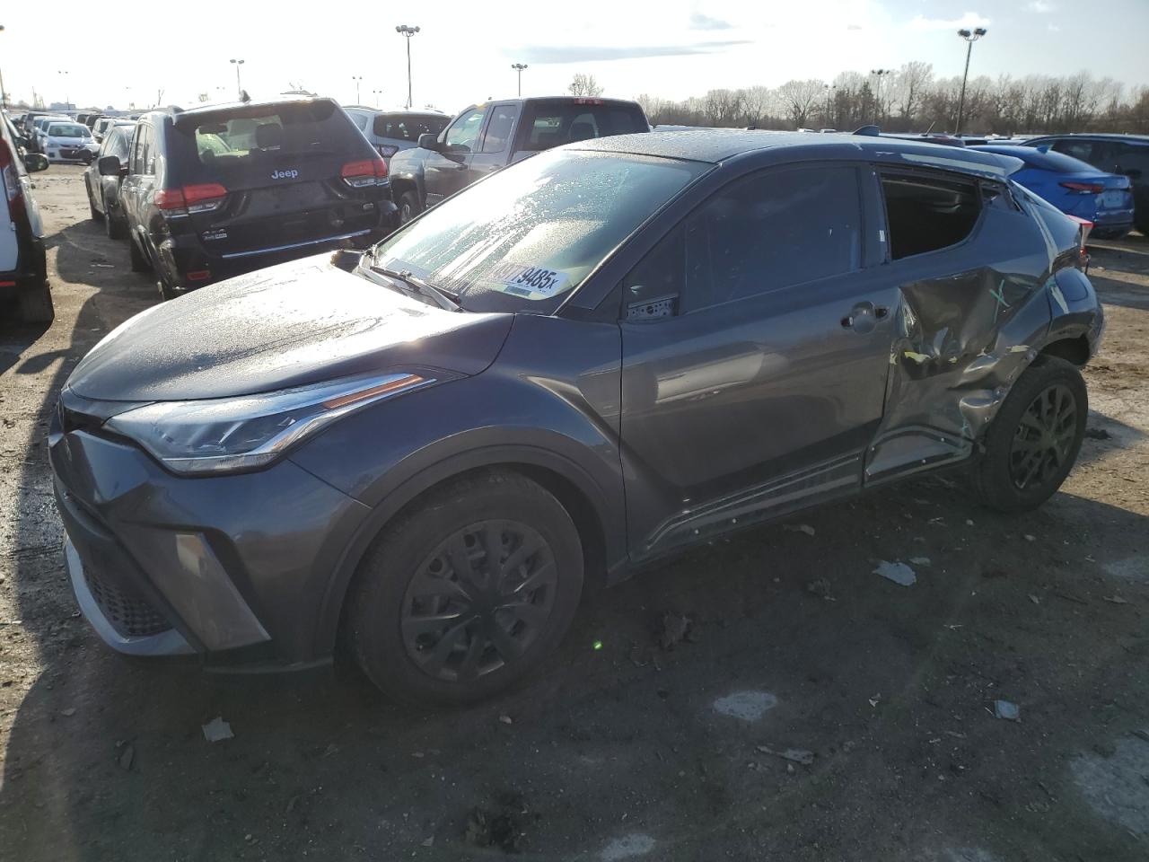 TOYOTA C-HR XLE 2021