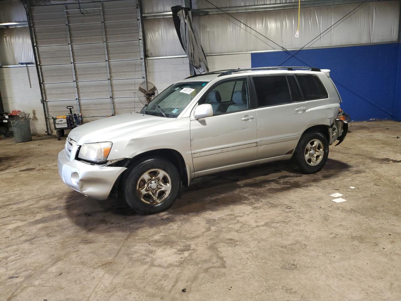 TOYOTA HIGHLANDER 2004