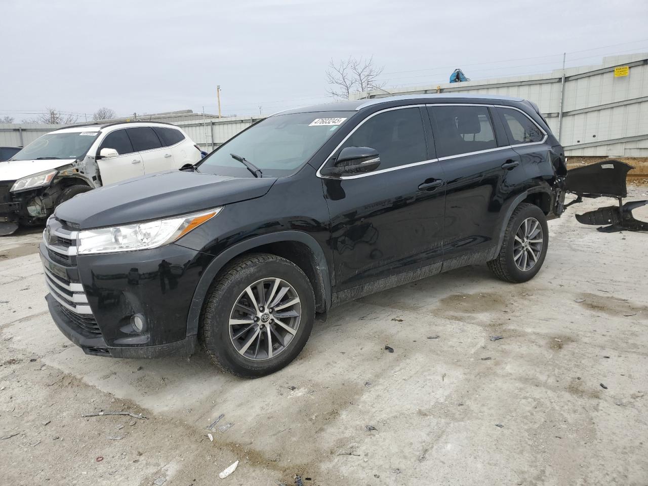 TOYOTA HIGHLANDER 2018