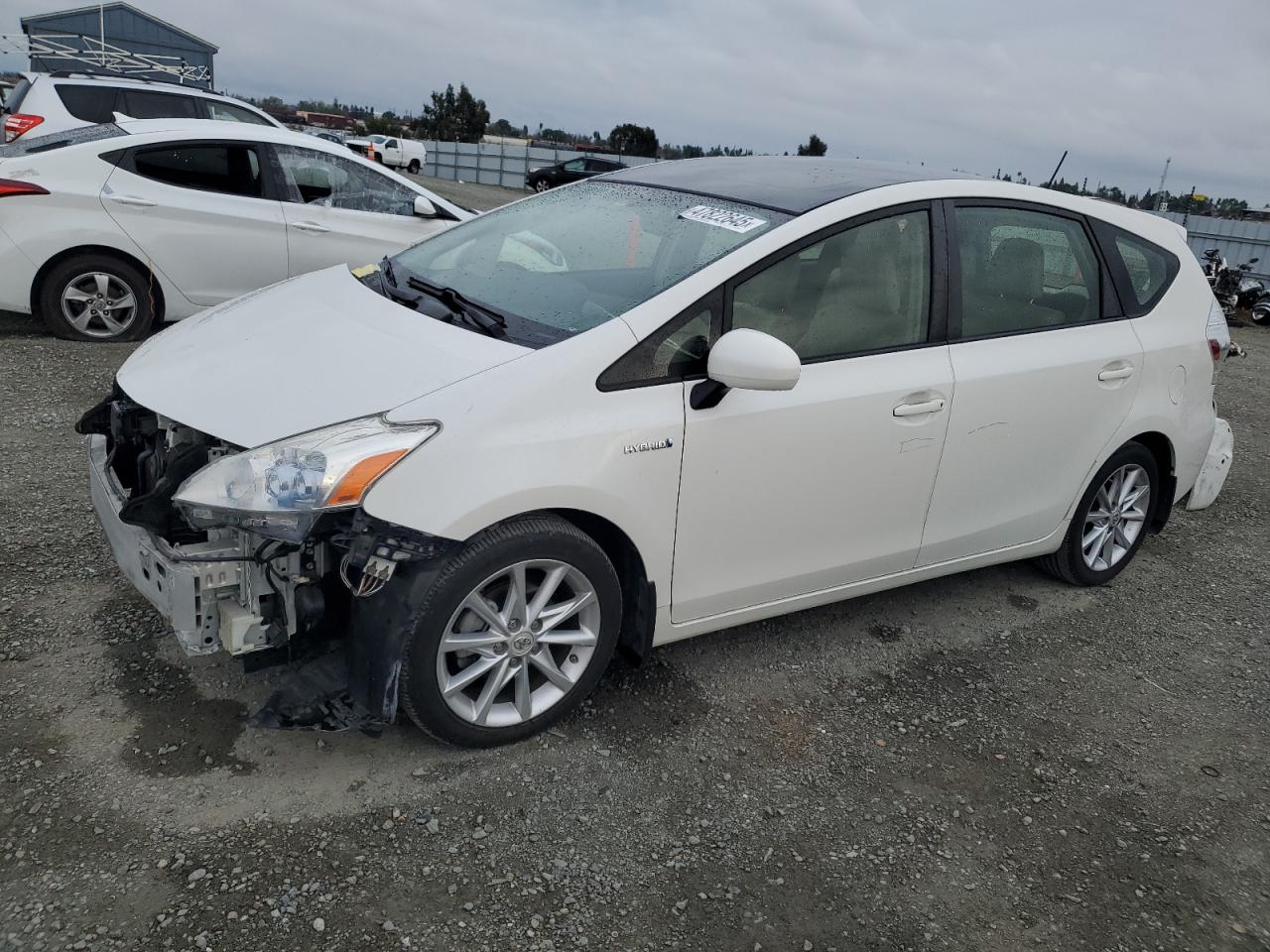 TOYOTA PRIUS V 2012