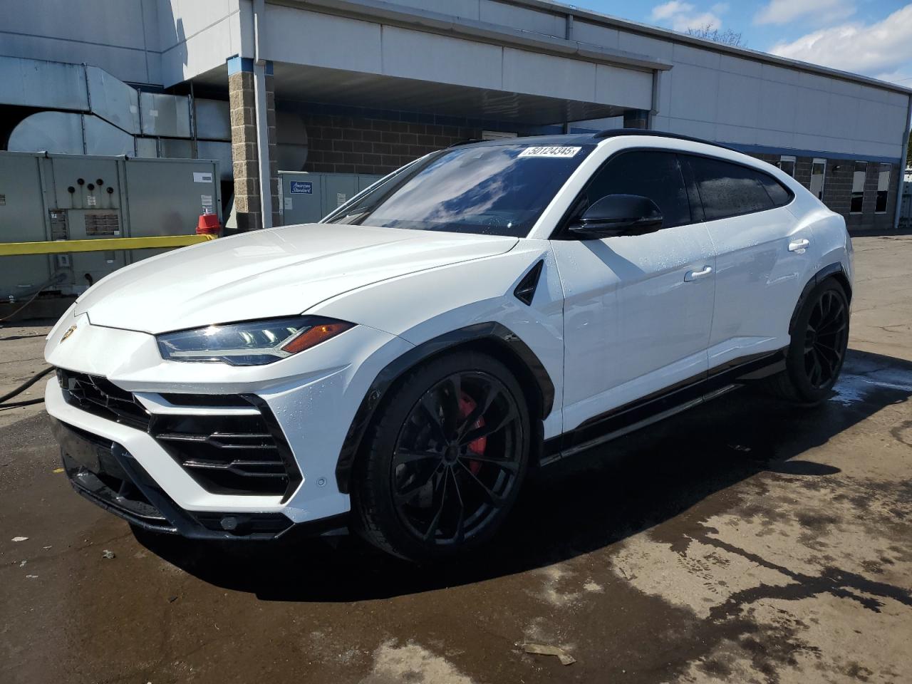 LAMBORGHINI URUS 2019