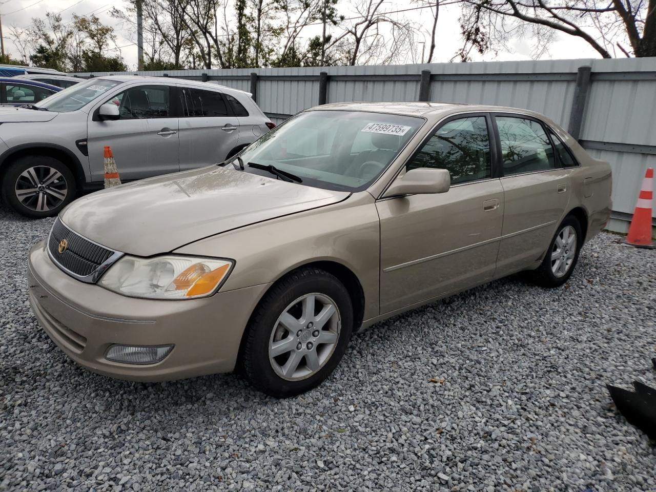 TOYOTA AVALON XL 2000