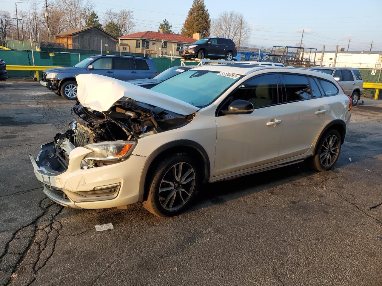 VOLVO V60 CROSS 2015