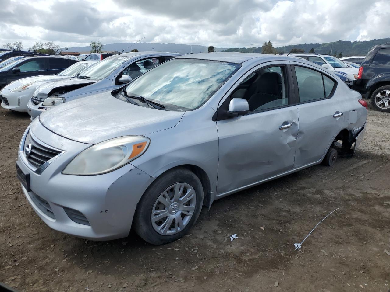 NISSAN VERSA S 2012
