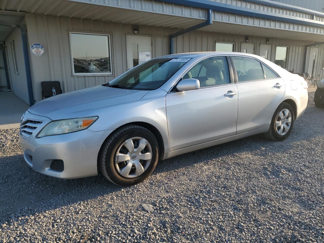 TOYOTA CAMRY BASE 2011