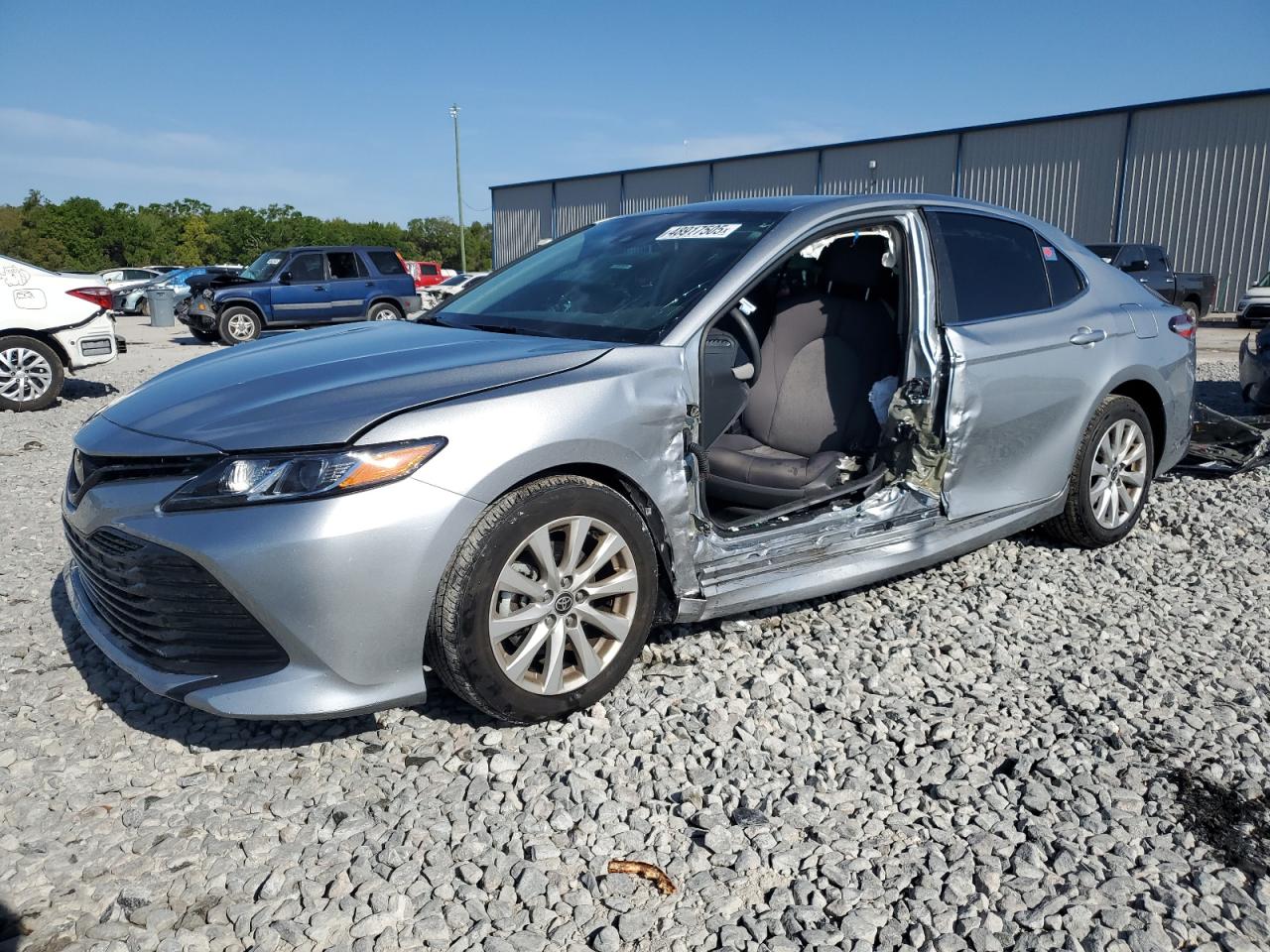 TOYOTA CAMRY LE 2020