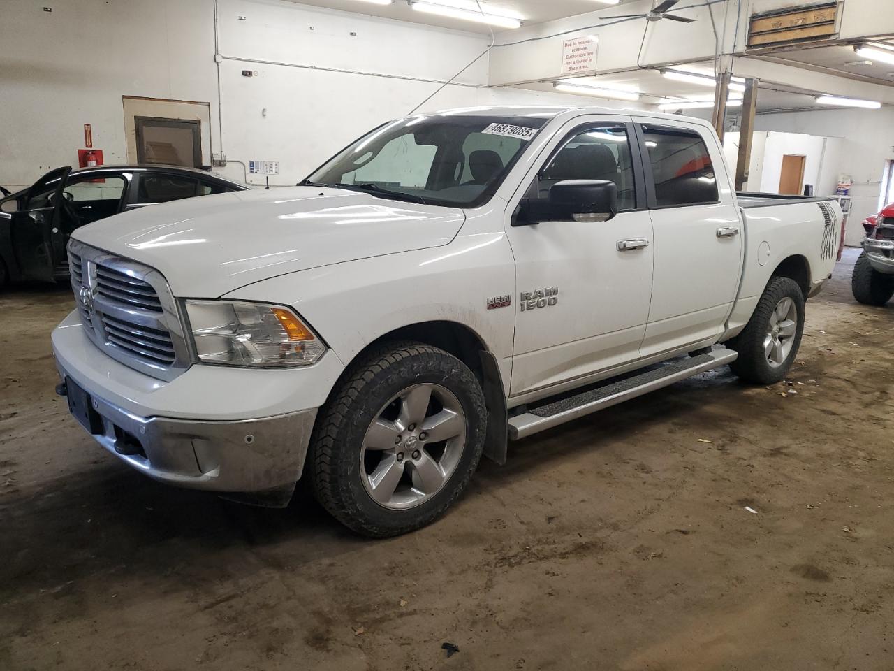 RAM 1500 SLT 2015