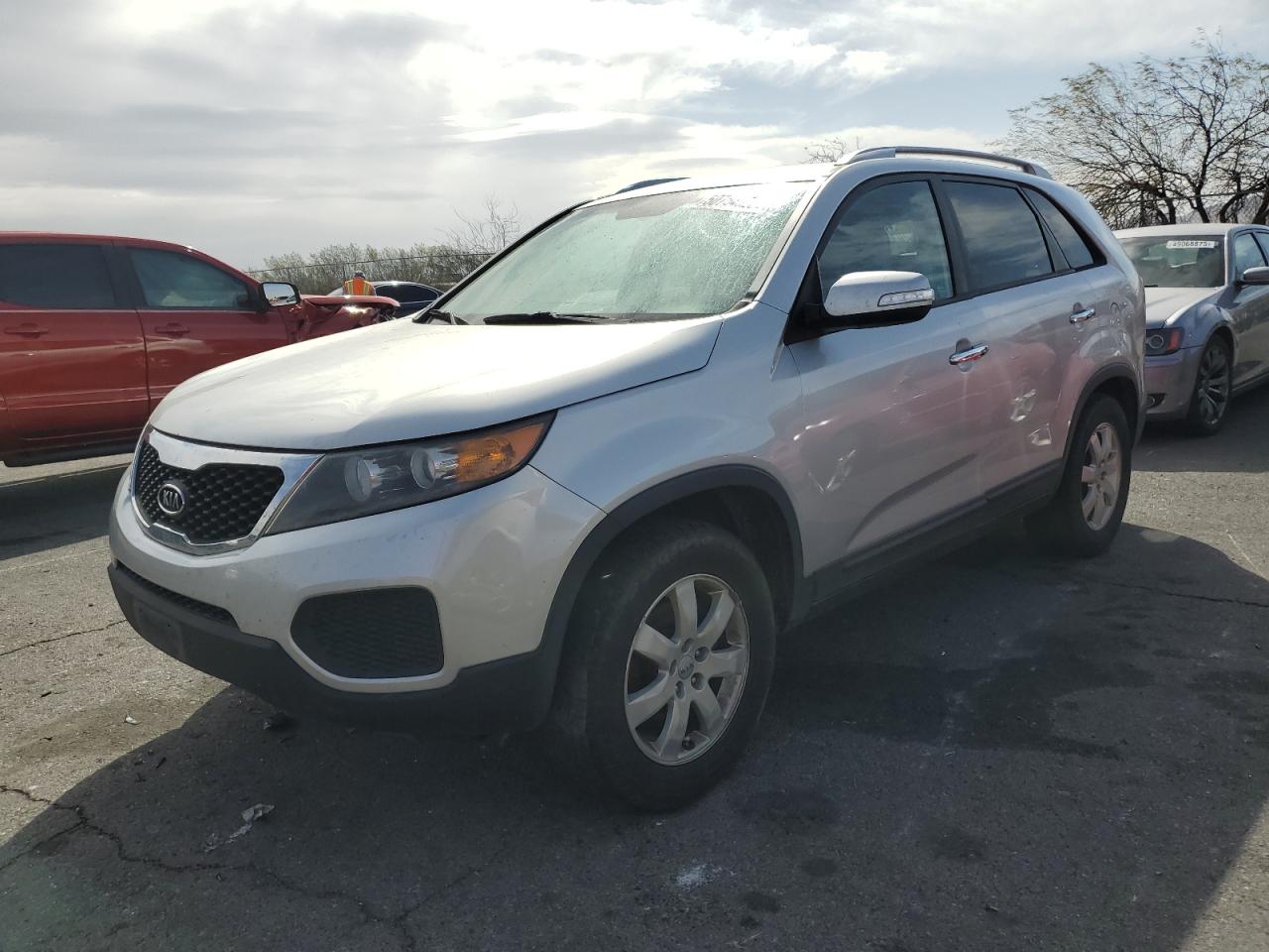 KIA SORENTO LX 2013