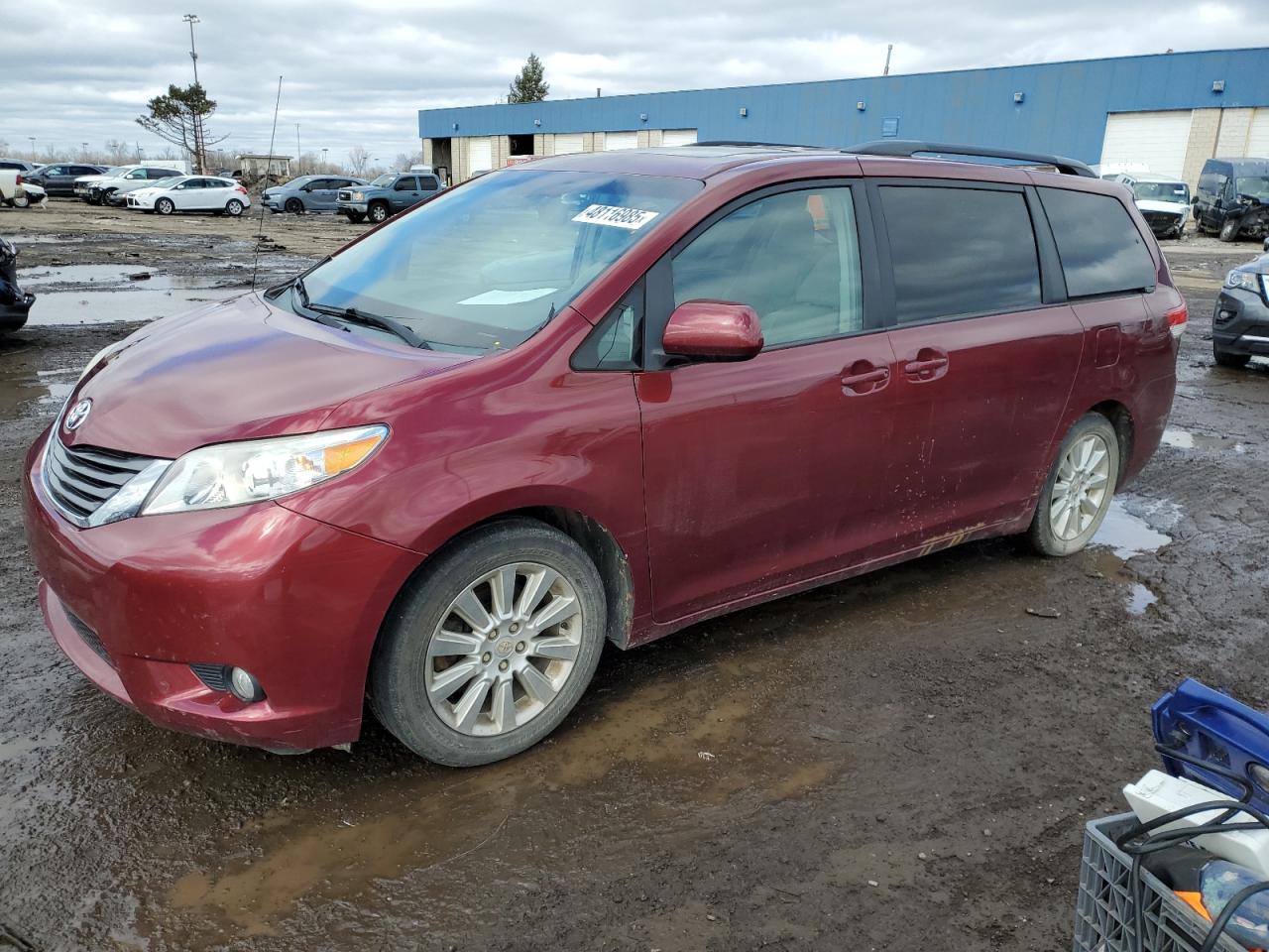 TOYOTA SIENNA XLE 2014