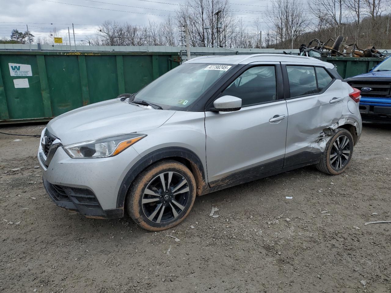 NISSAN KICKS SV 2020
