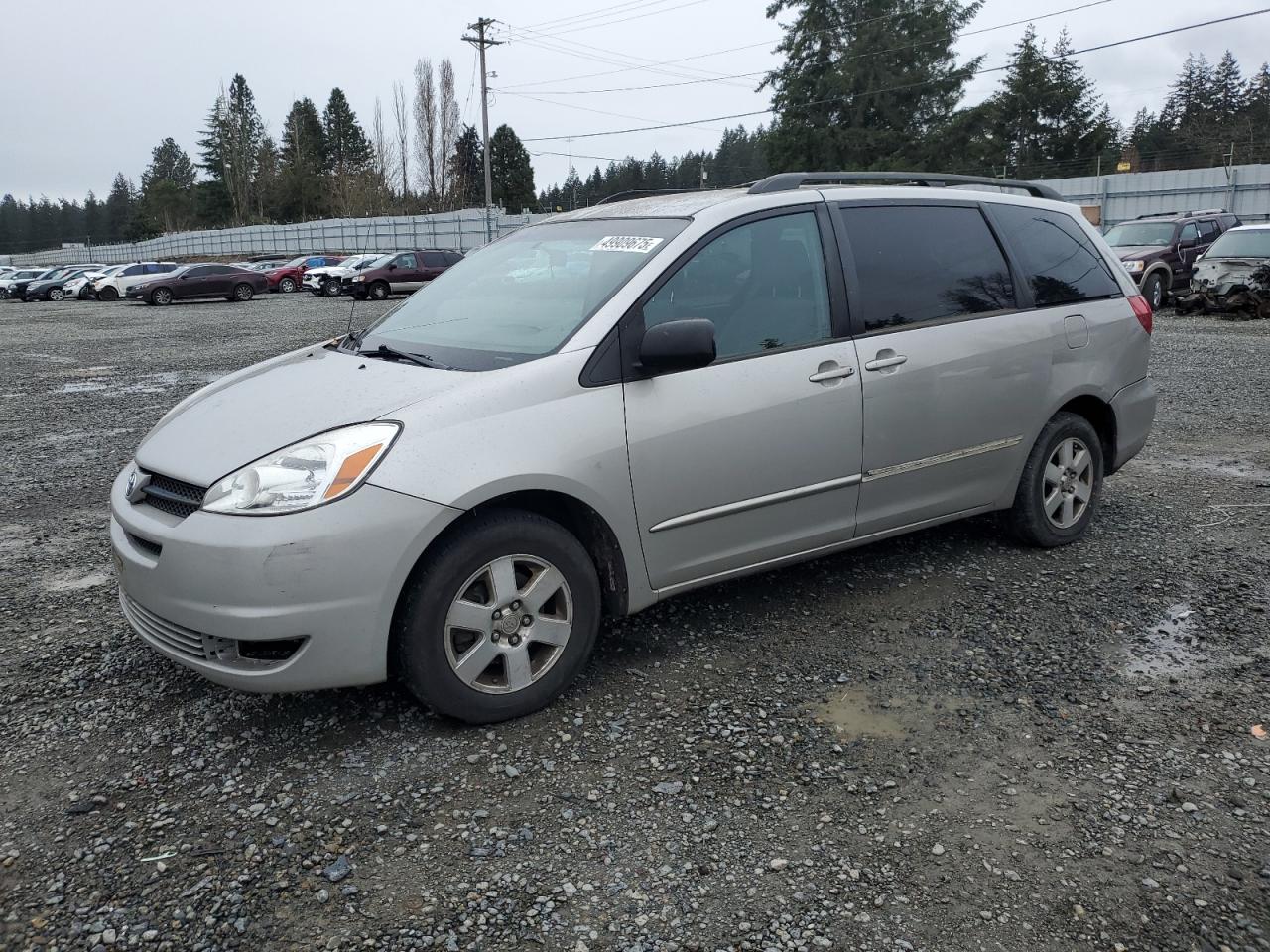 TOYOTA SIENNA CE 2004