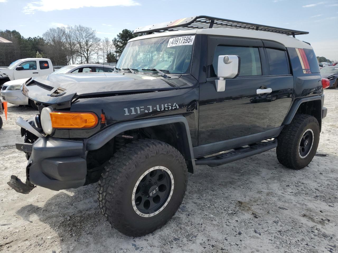 TOYOTA FJ CRUISER 2011